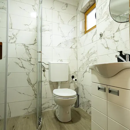 Brvnare Bor I Jela בקתה *